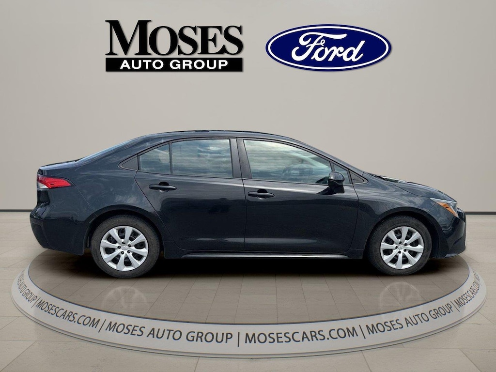 Used 2022 Toyota Corolla LE Sedan