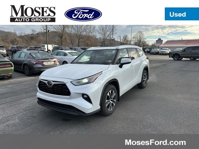 2022 Toyota Highlander XLE's photo