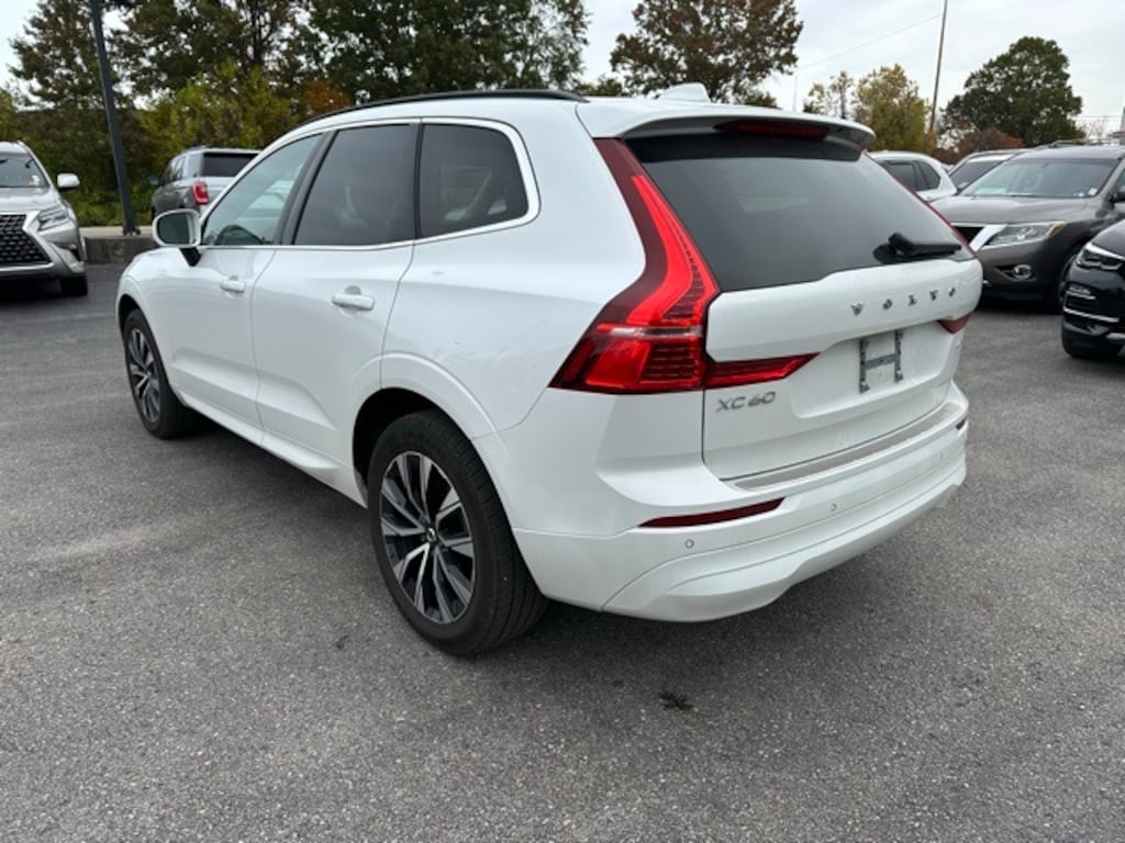 Used 2023 Volvo XC60 B5 Core SUV