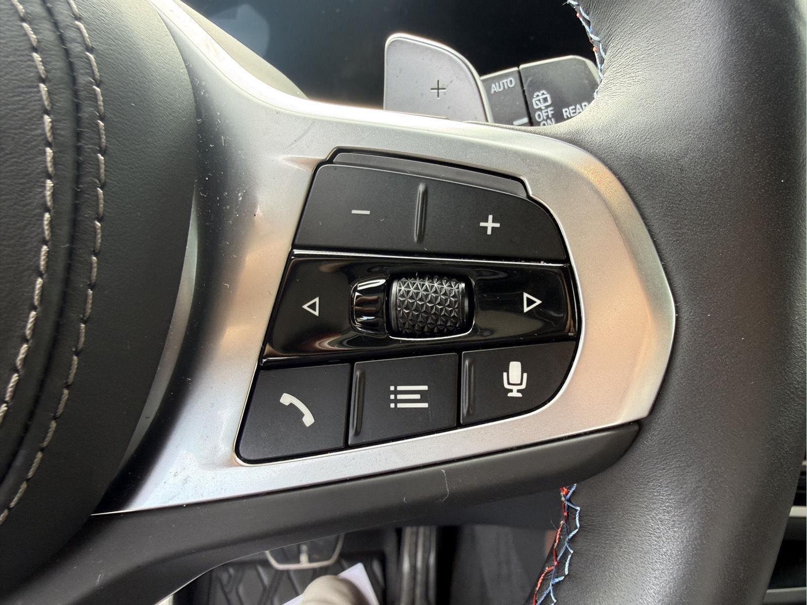 2026 BMW X5 M60i - Photo 14