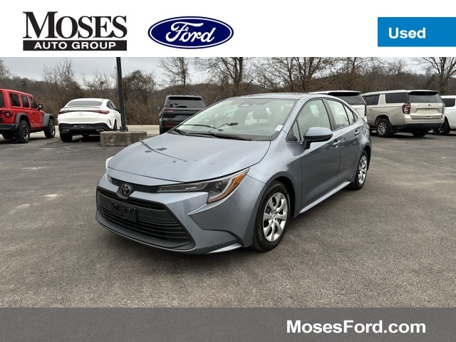 2024 Toyota Corolla LE's photo