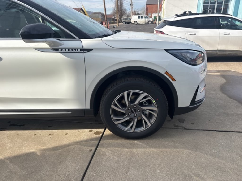 New 2026 Lincoln Corsair Premiere SUV
