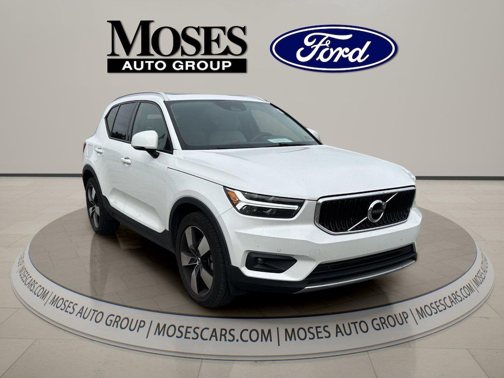 Used 2021 Volvo XC40 Momentum SUV