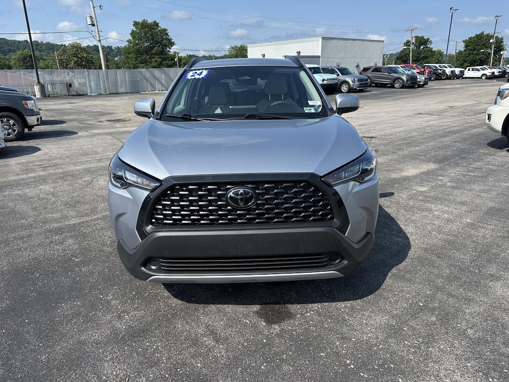 Used 2024 Toyota Corolla Cross LE SUV