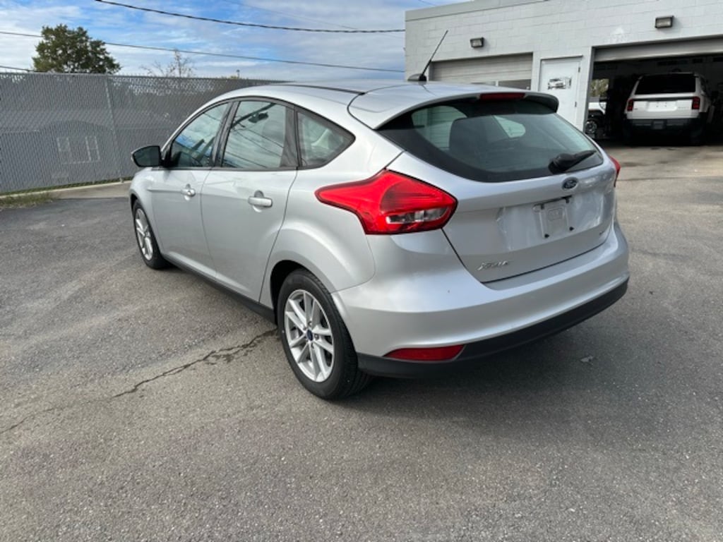Used 2017 Ford Focus SE Hatchback