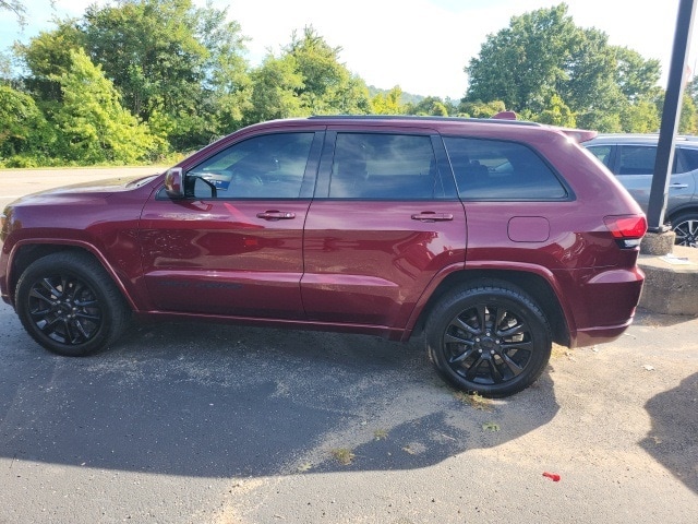 Used 2020 Jeep Grand Cherokee Altitude with VIN 1C4RJFAG0LC377532 for sale in Saint Albans, WV