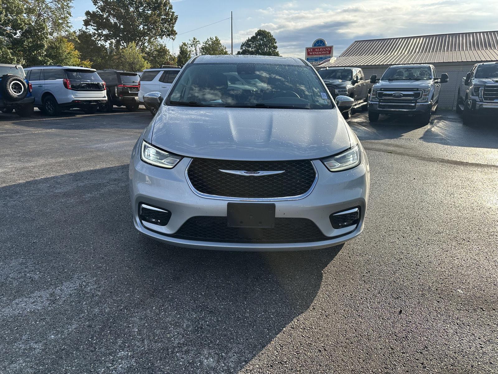 Used 2023 Chrysler Pacifica Hybrid Limited Van