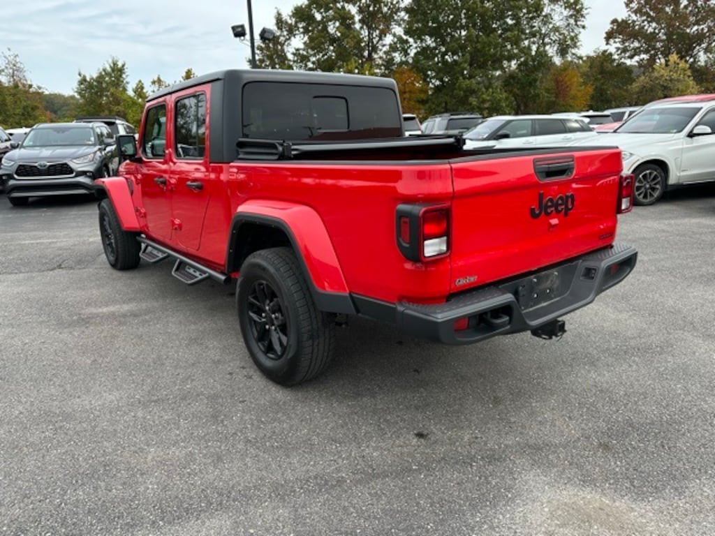 Used 2021 Jeep Gladiator Sport Truck