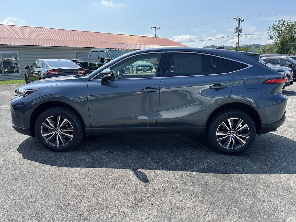 Used 2022 Toyota Venza LE SUV