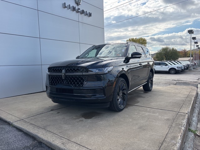 2025 Lincoln Navigator Reserve's photo