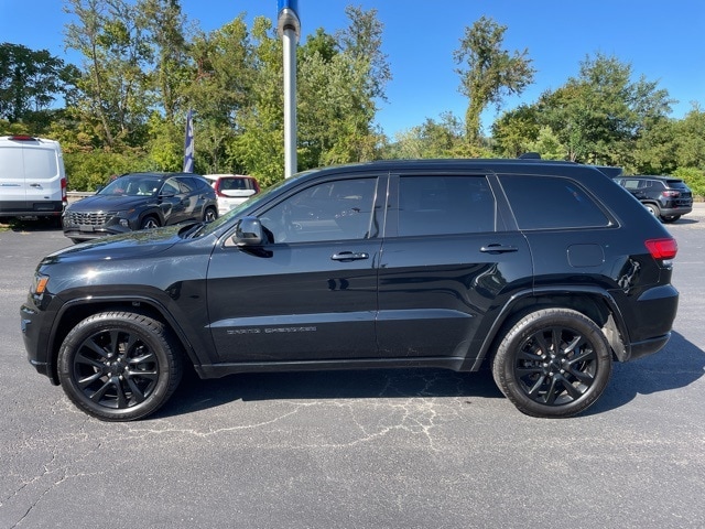 Certified 2017 Jeep Grand Cherokee Altitude with VIN 1C4RJFAG4HC851618 for sale in Saint Albans, WV