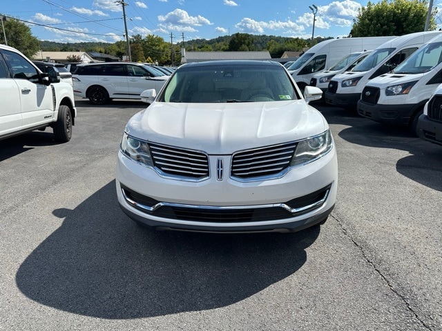 Used 2018 Lincoln MKX Select with VIN 2LMPJ8KR5JBL42744 for sale in Saint Albans, WV