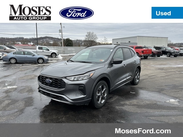 2023 Ford Escape ST-Line's photo