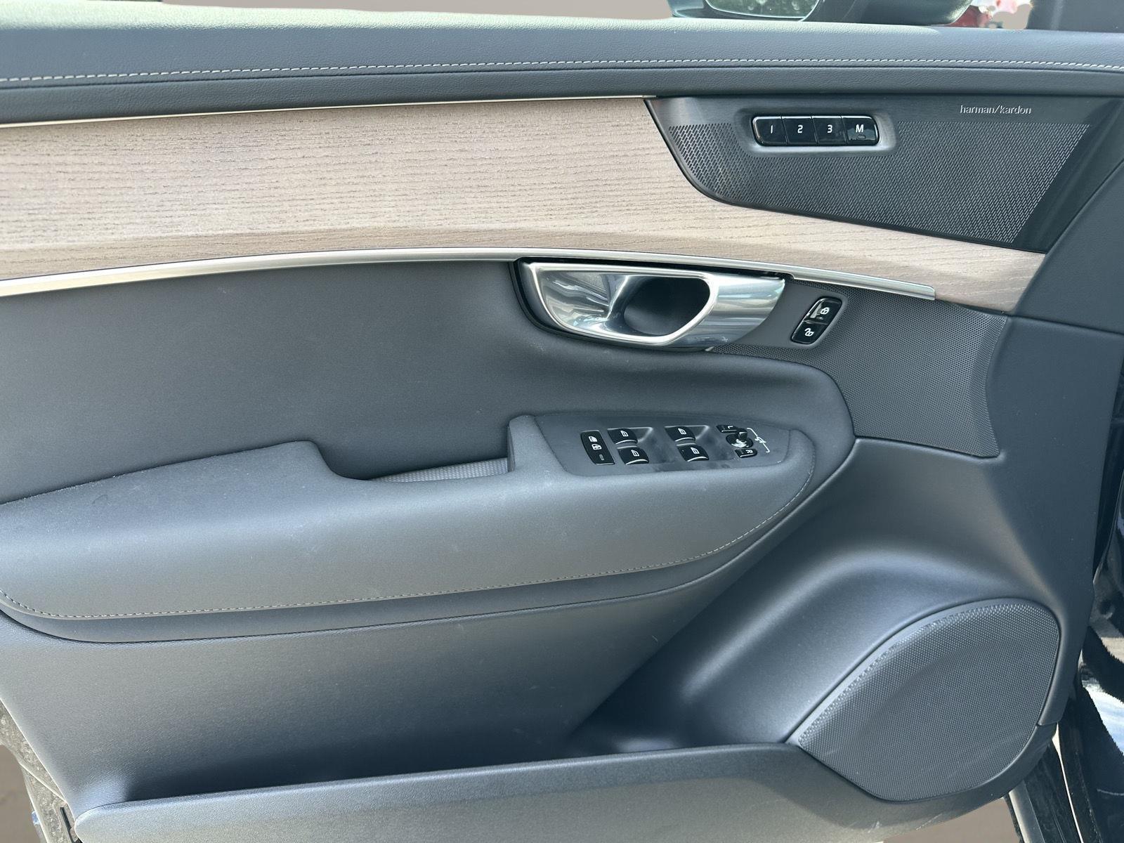 2026 Volvo XC90 Plus - Photo 12