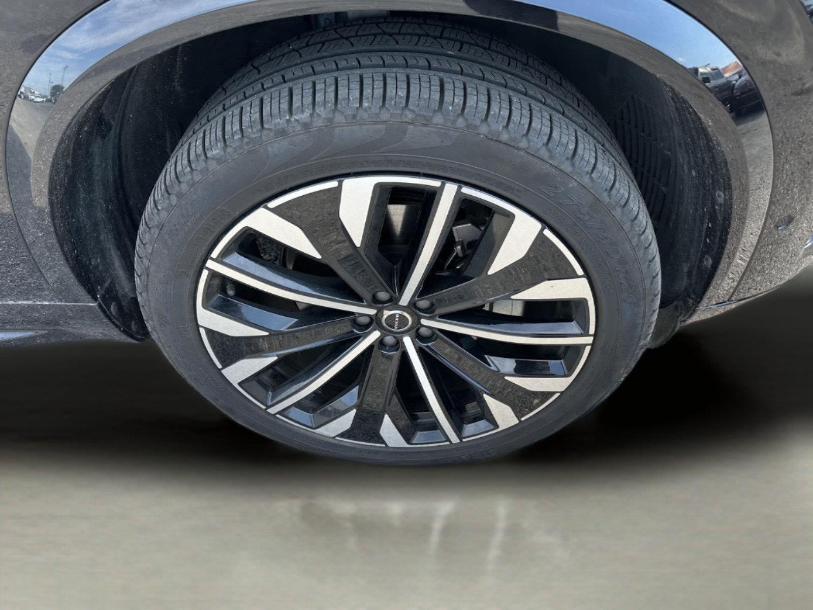 2026 Volvo XC90 Plus - Photo 33