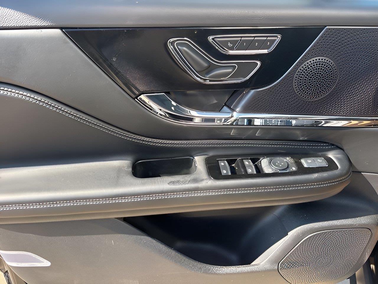2025 Lincoln Corsair Grand Touring - Photo 13