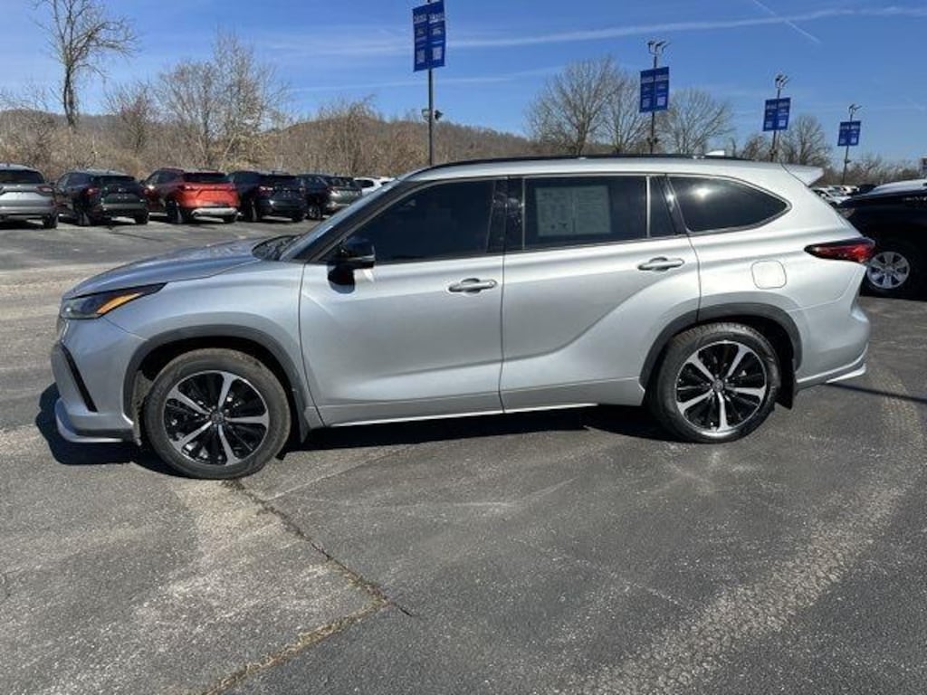 Used 2022 Toyota Highlander XSE SUV