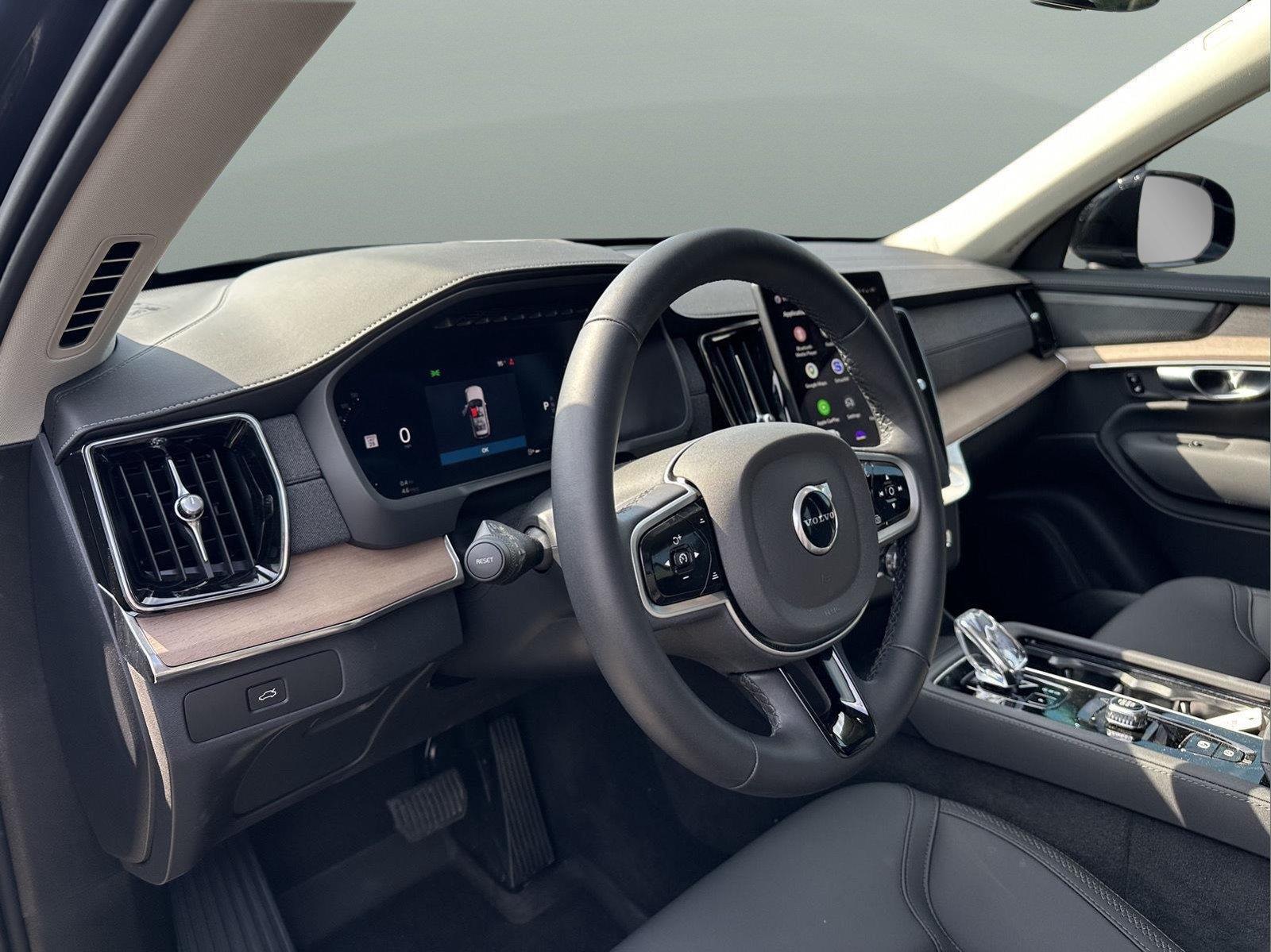 2026 Volvo XC90 Plus - Photo 20