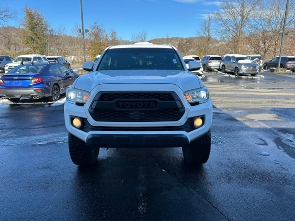 Used 2020 Toyota Tacoma SR5 Truck