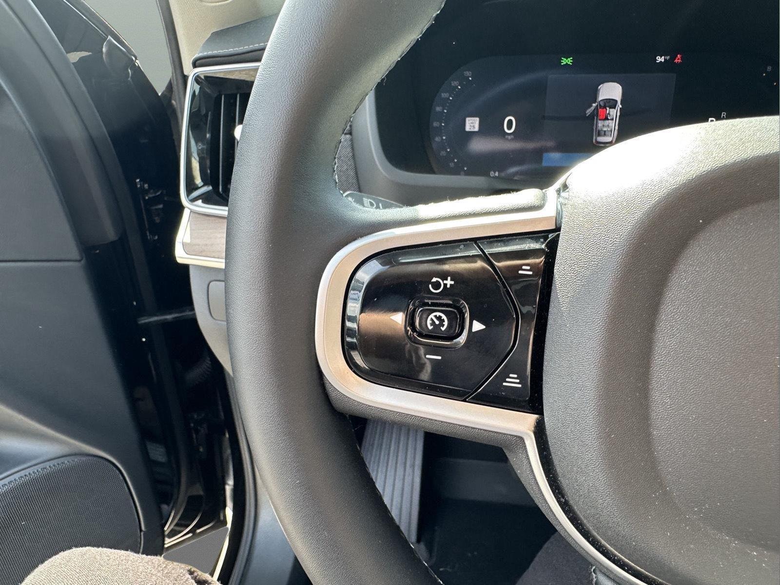 2026 Volvo XC90 Plus - Photo 31