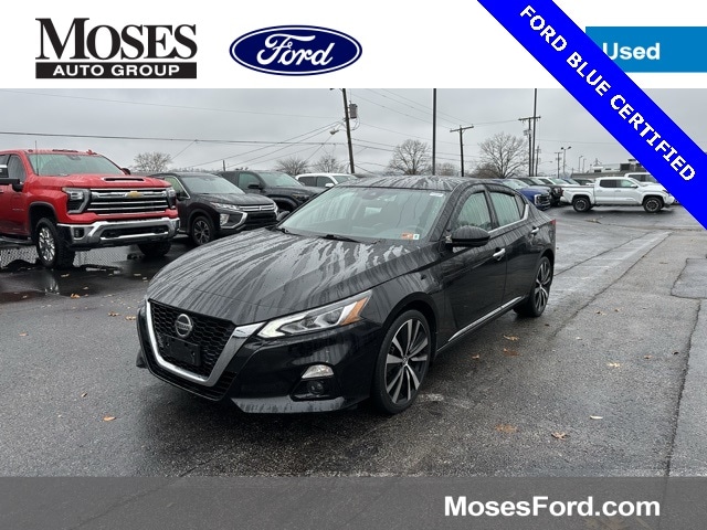 2022 Nissan Altima Platinum's photo