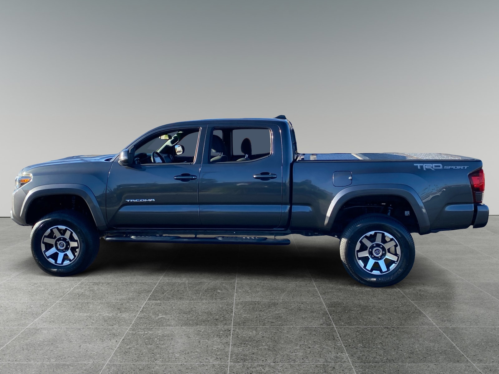 2018 Toyota Tacoma TRD Sport - Photo 2
