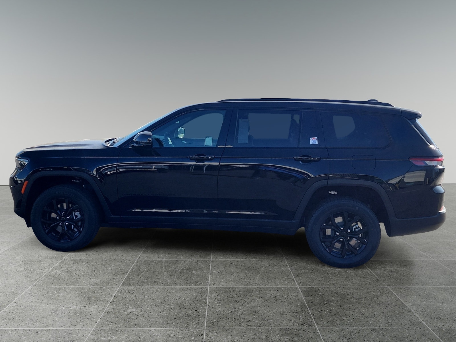 2025 Jeep Grand Cherokee L Laredo photo 2