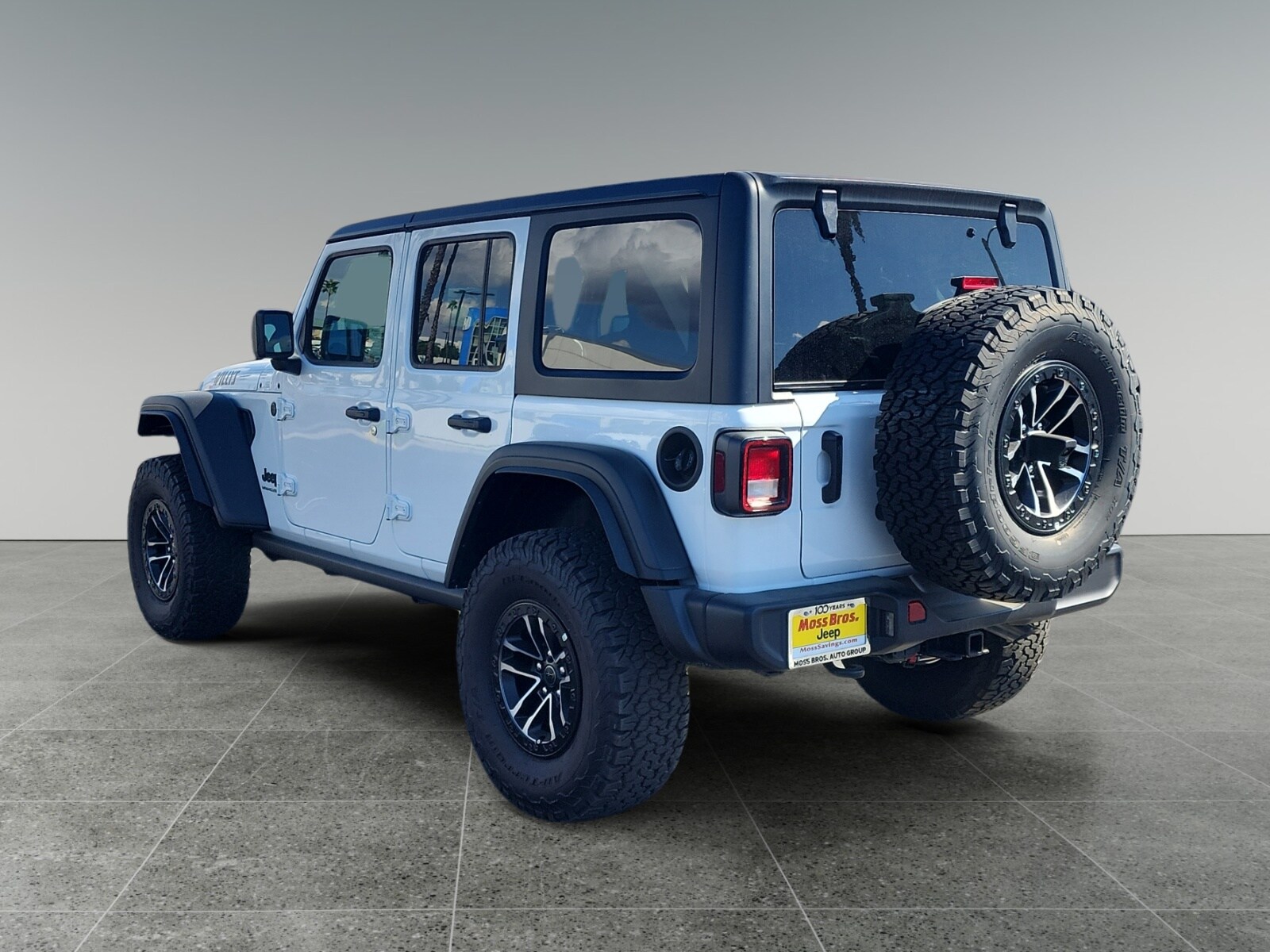 2025 Jeep Wrangler Sport Willys photo 3