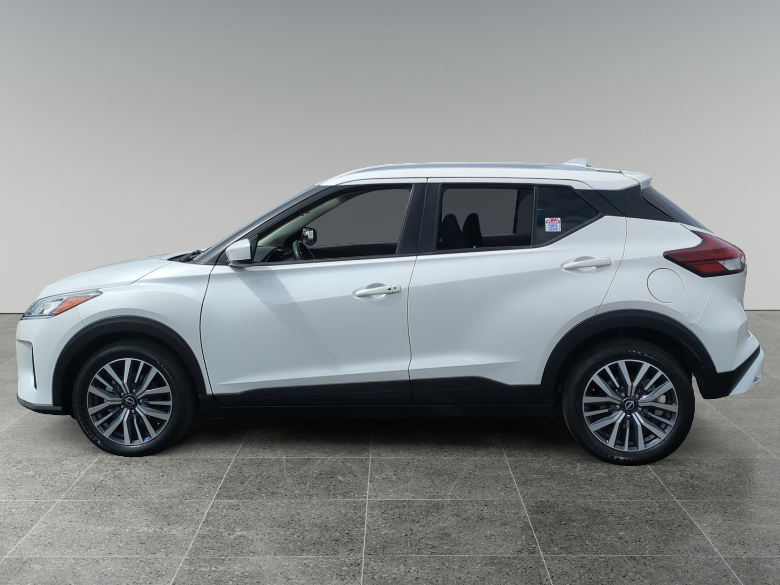 Used 2024 Nissan Kicks SV with VIN 3N1CP5CV6RL491478 for sale in Moreno Valley, CA