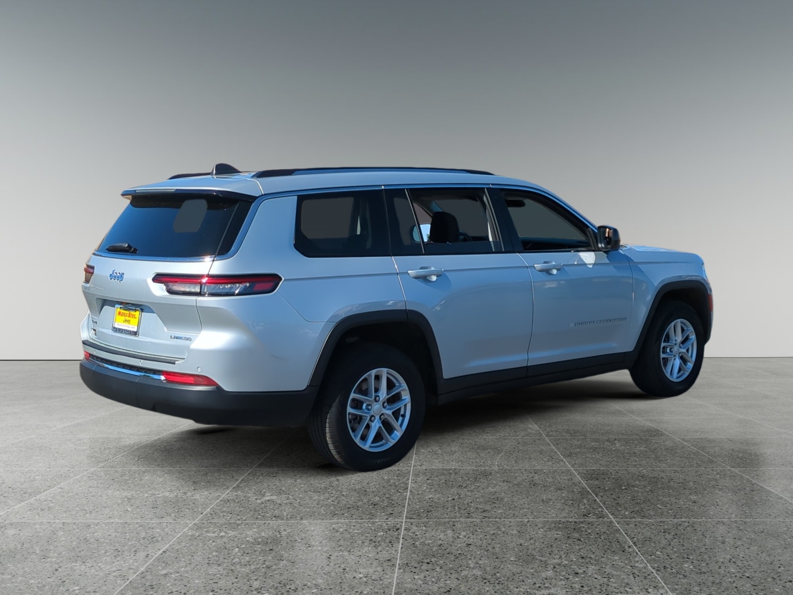 2023 Jeep Grand Cherokee L Laredo photo 5