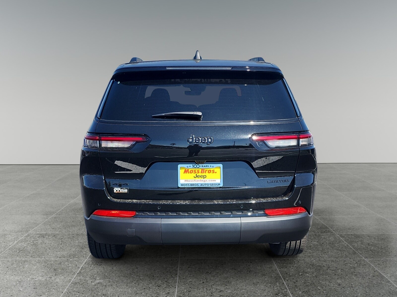 2025 Jeep Grand Cherokee Limited photo 3