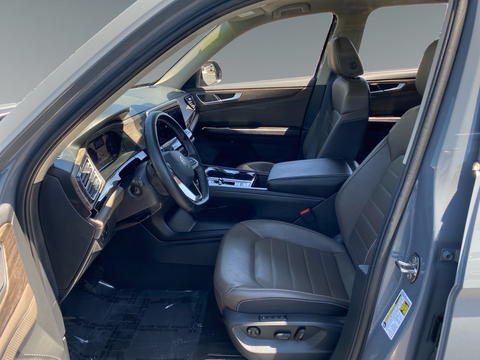 2025 Volkswagen Atlas SEL - Photo 9