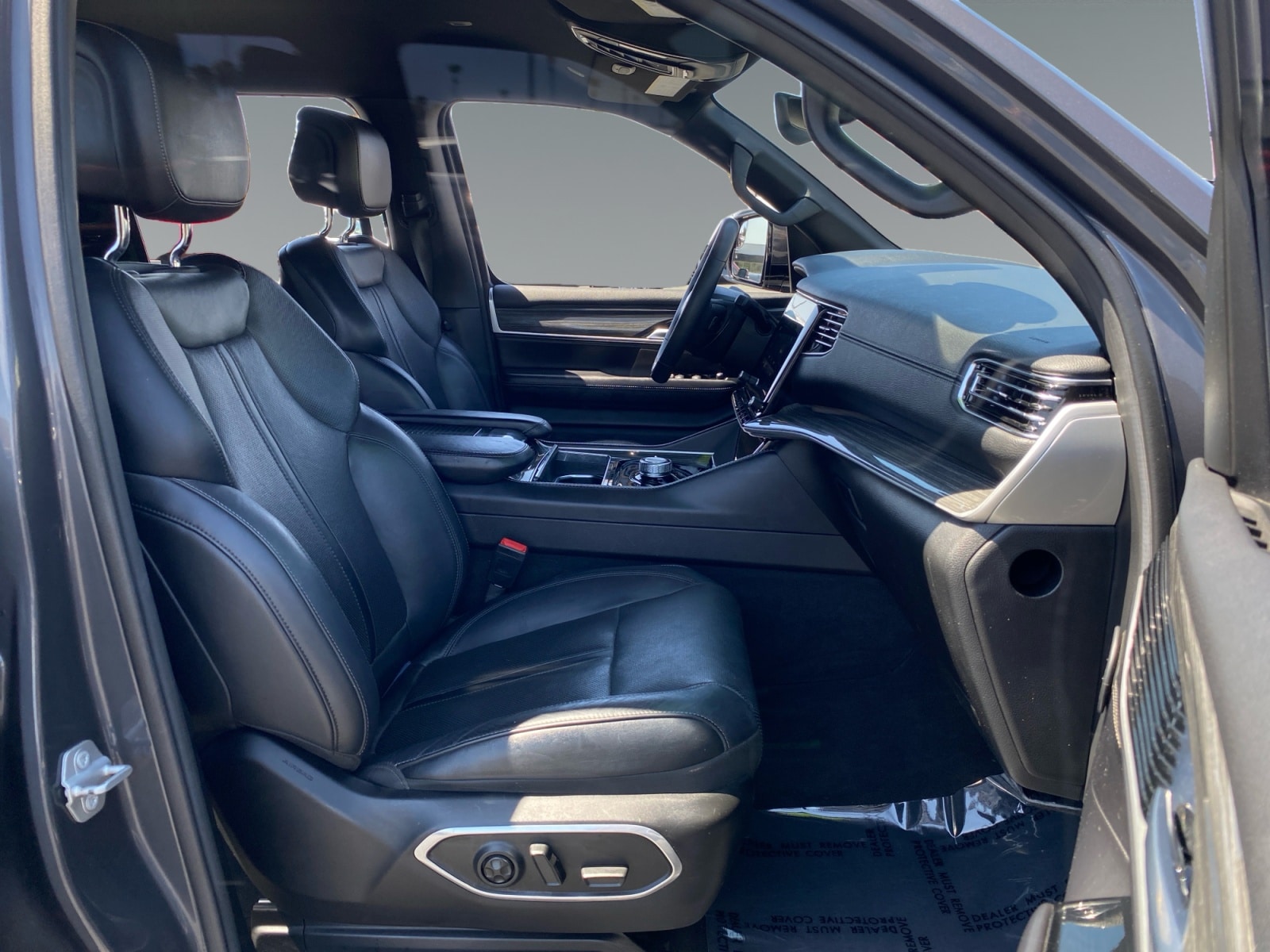 2022 Jeep Wagoneer Series II - Photo 15