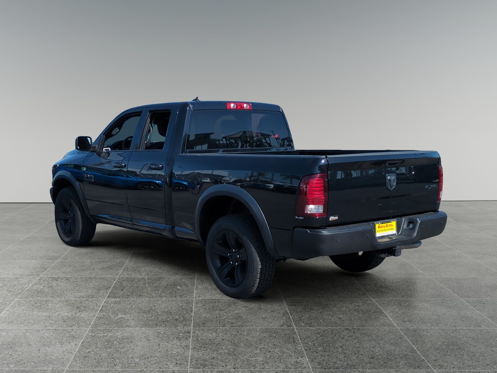 2022 Ram 1500 Classic SLT photo 3