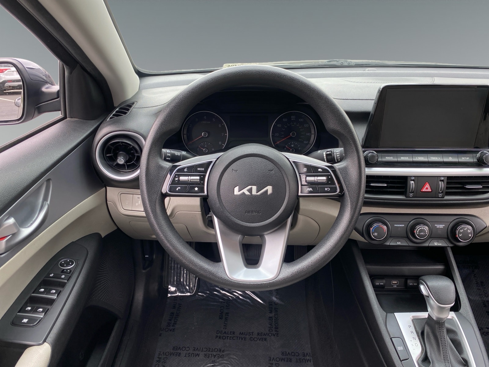 2023 Kia Forte LXS - Photo 12