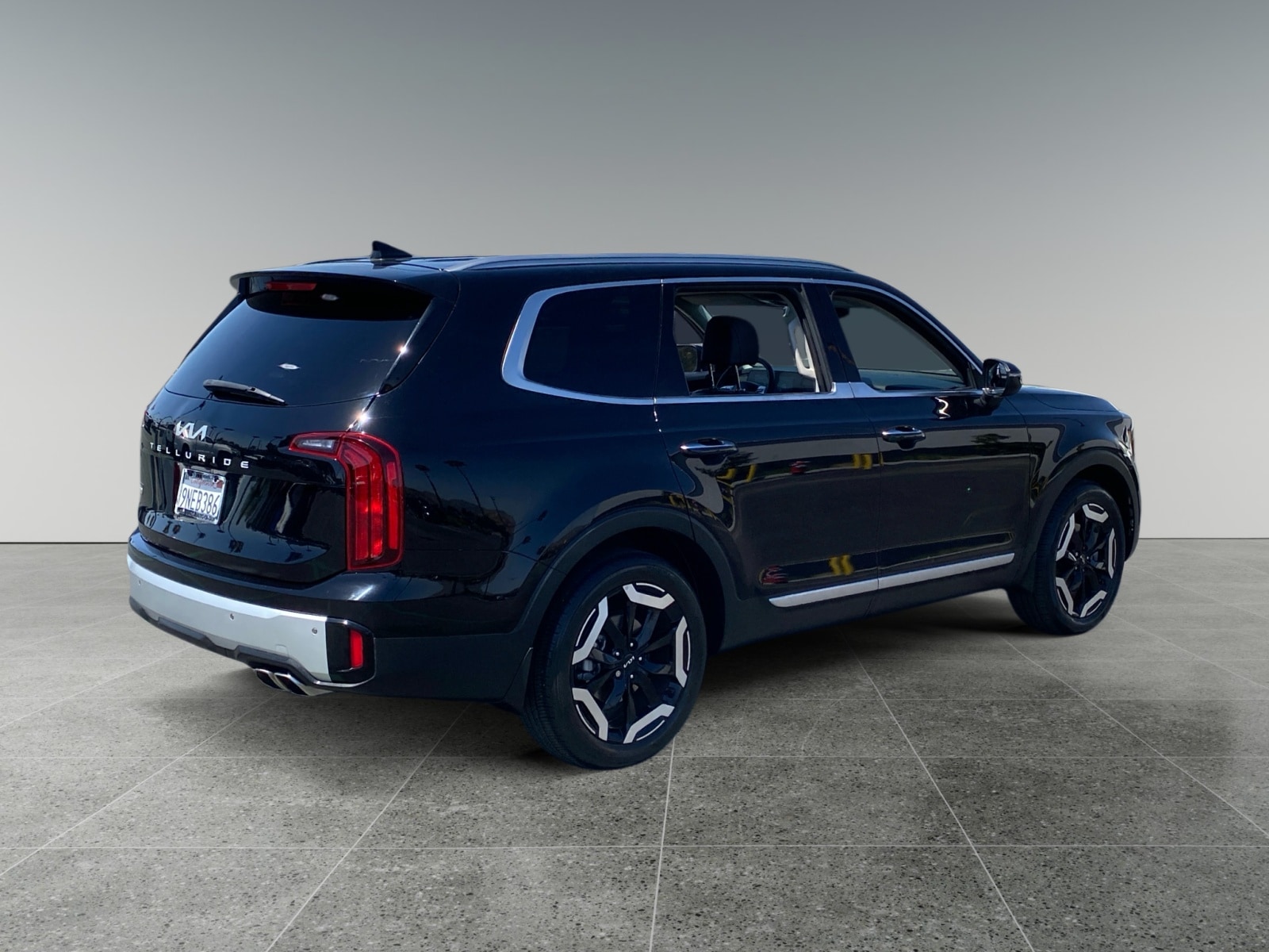 2024 Kia Telluride S - Photo 5
