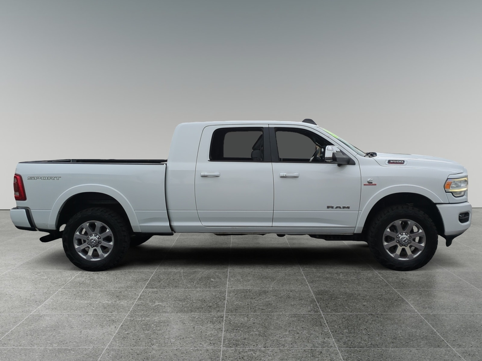 2019 Ram 3500 Laramie photo 6