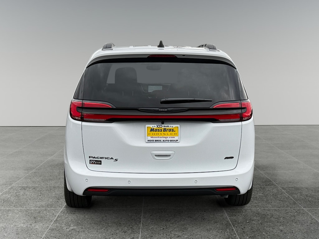 New 2026 Chrysler Pacifica Select Passenger Van
