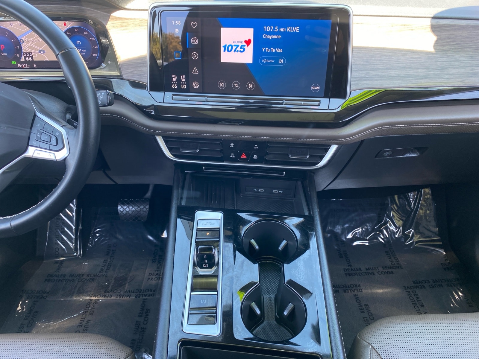 2025 Volkswagen Atlas SEL - Photo 11
