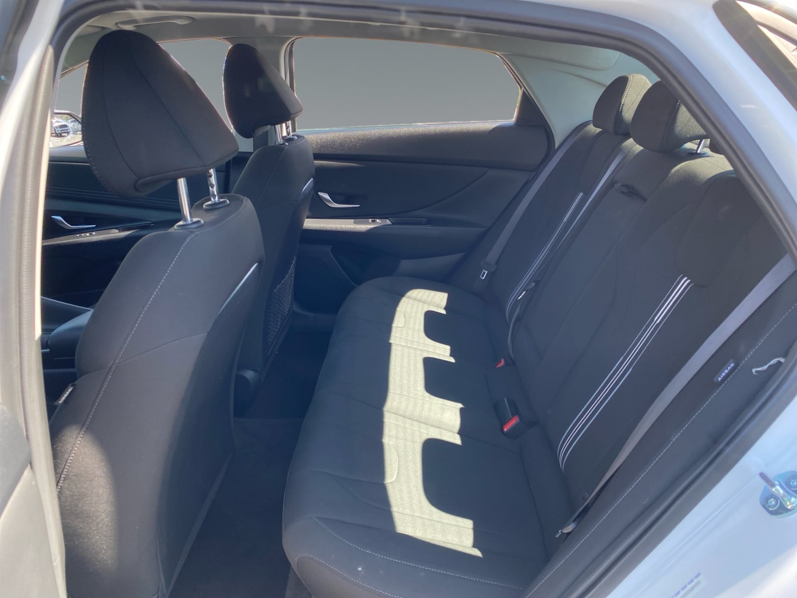 2025 Hyundai Elantra SEL - Photo 13