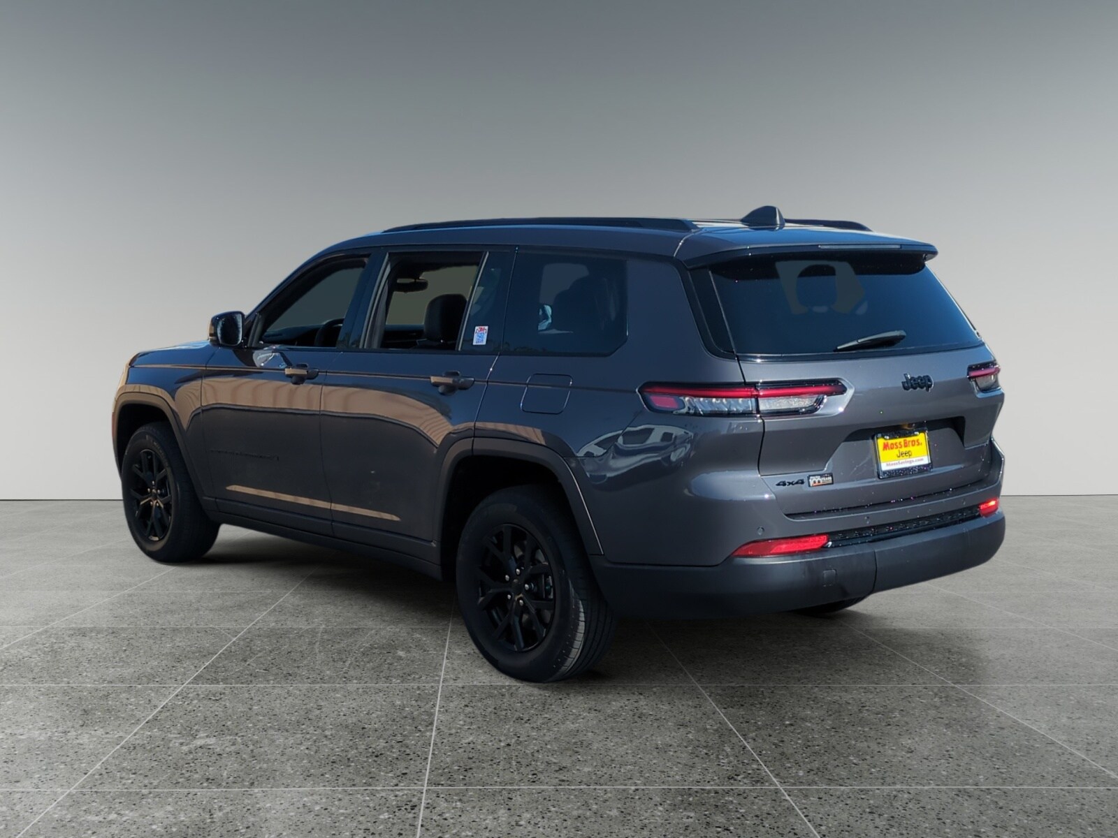 2024 Jeep Grand Cherokee Laredo photo 2