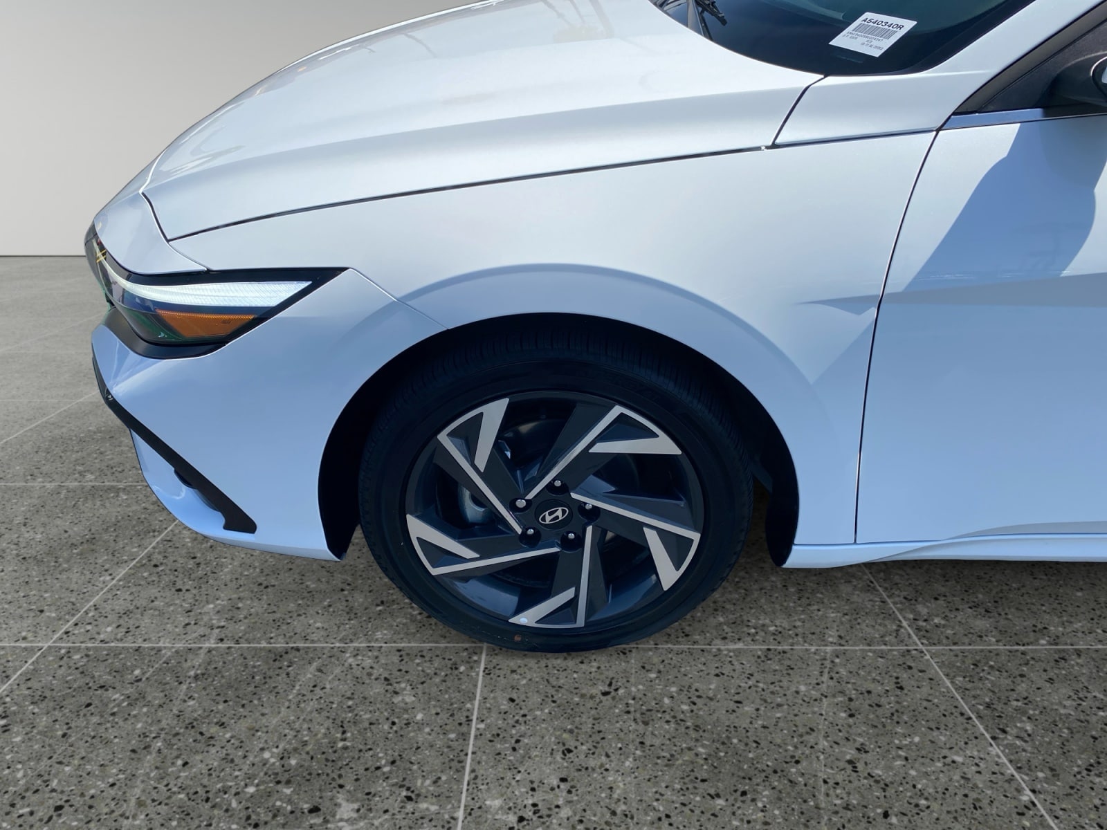 2025 Hyundai Elantra SEL - Photo 14