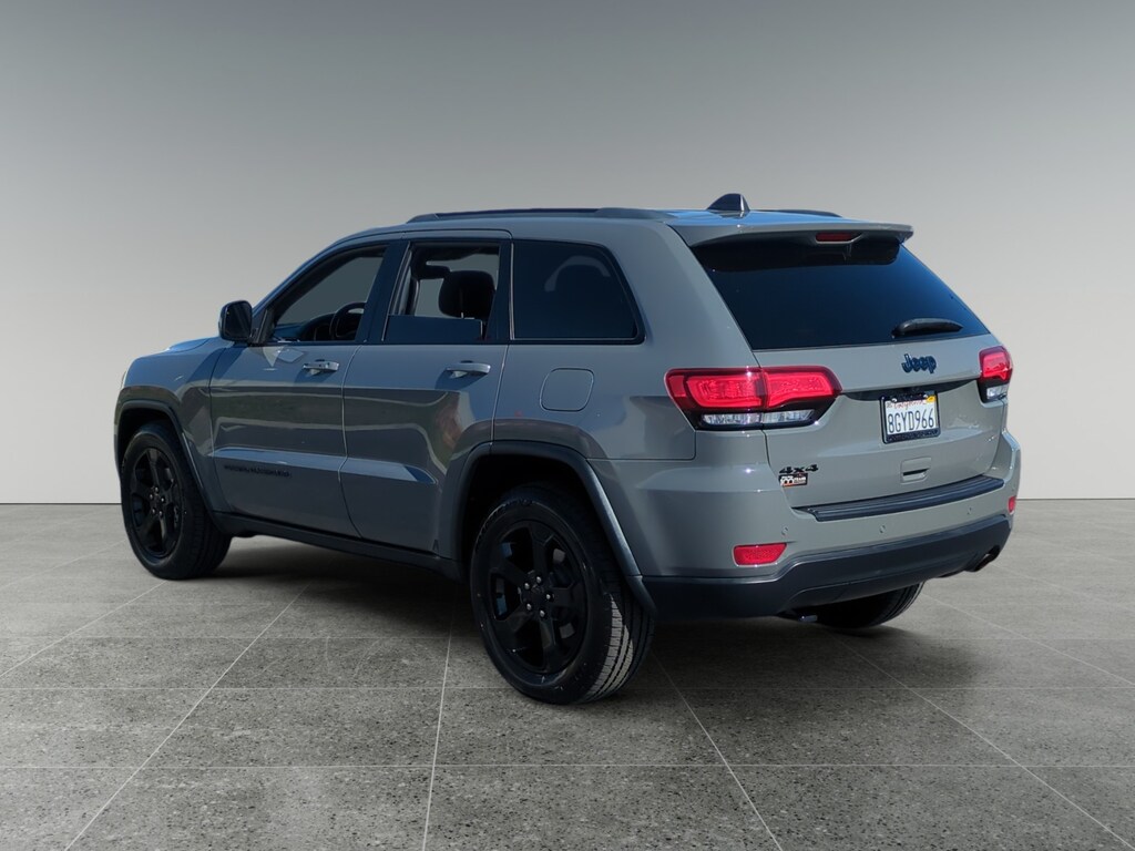 Used 2019 Jeep Grand Cherokee Laredo SUV