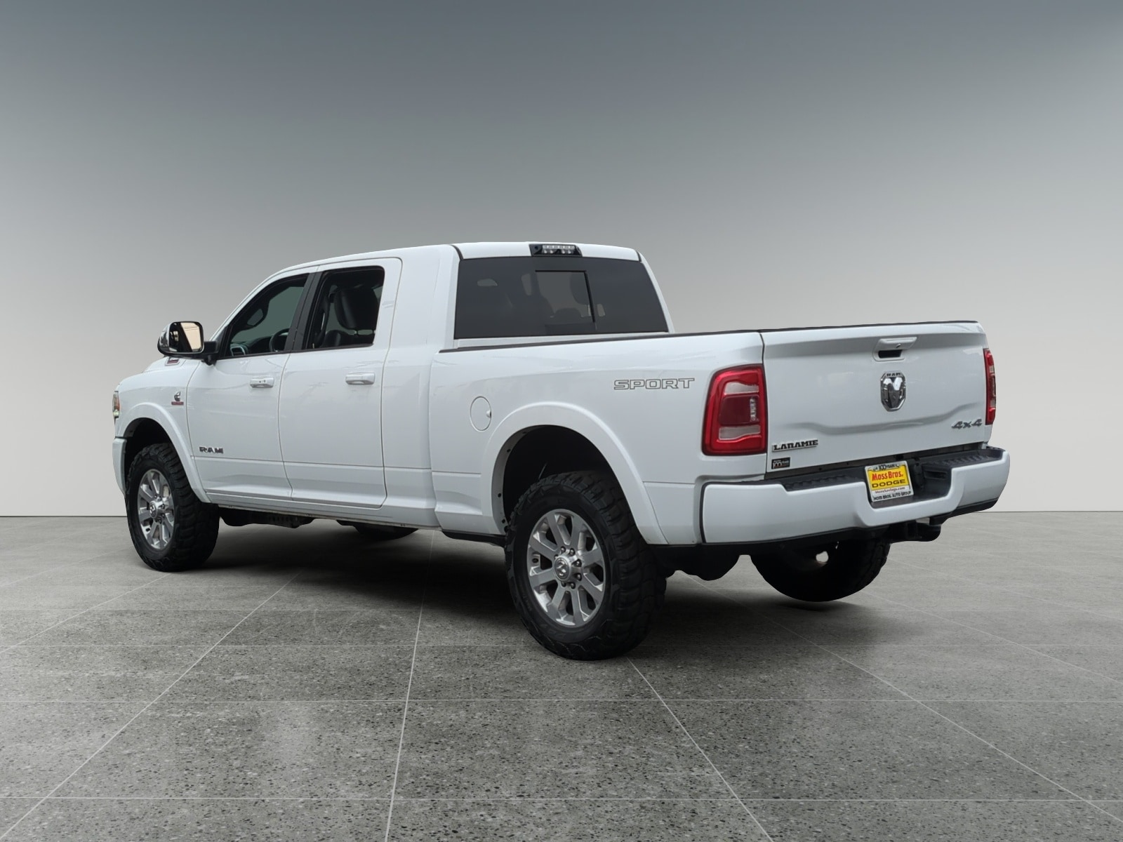2019 Ram 3500 Laramie photo 3
