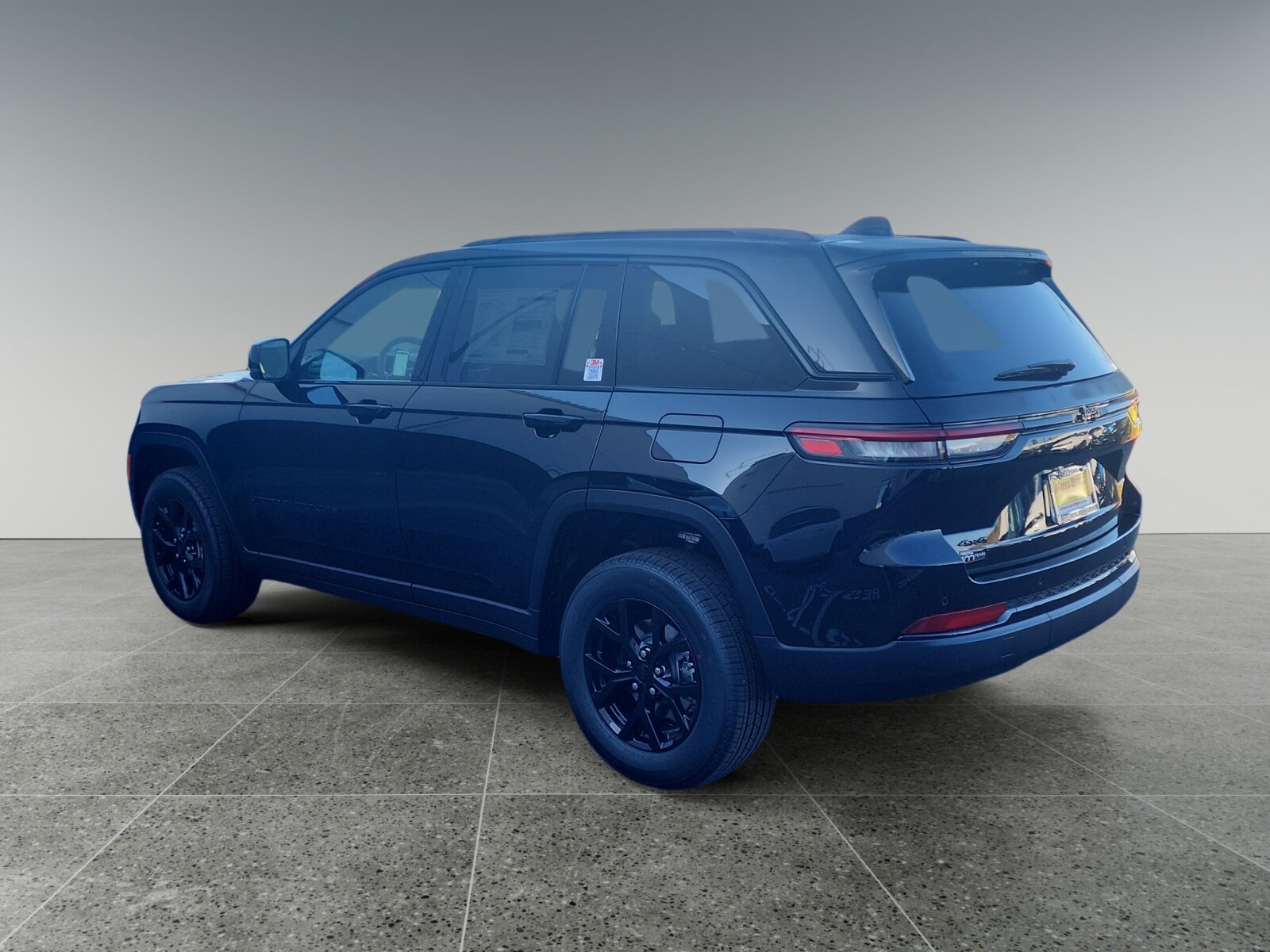 2025 Jeep Grand Cherokee Laredo Sport Altitude X photo 3