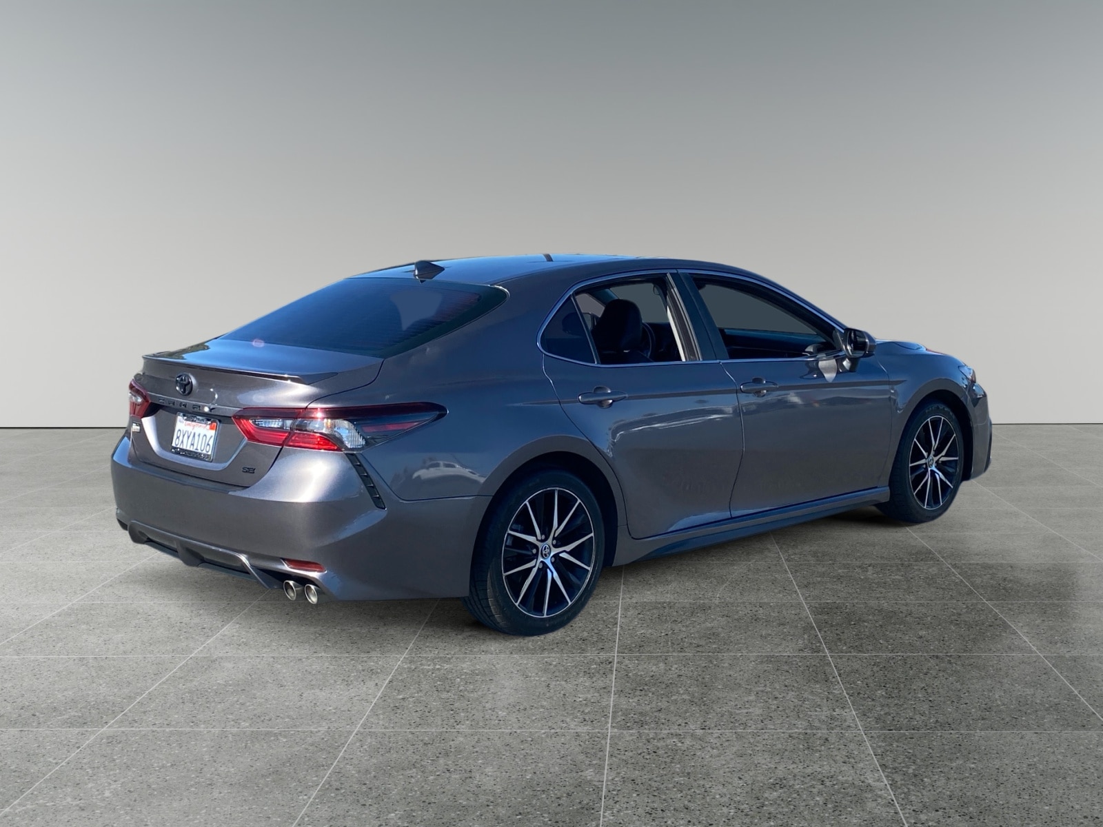 2021 Toyota Camry SE photo 5