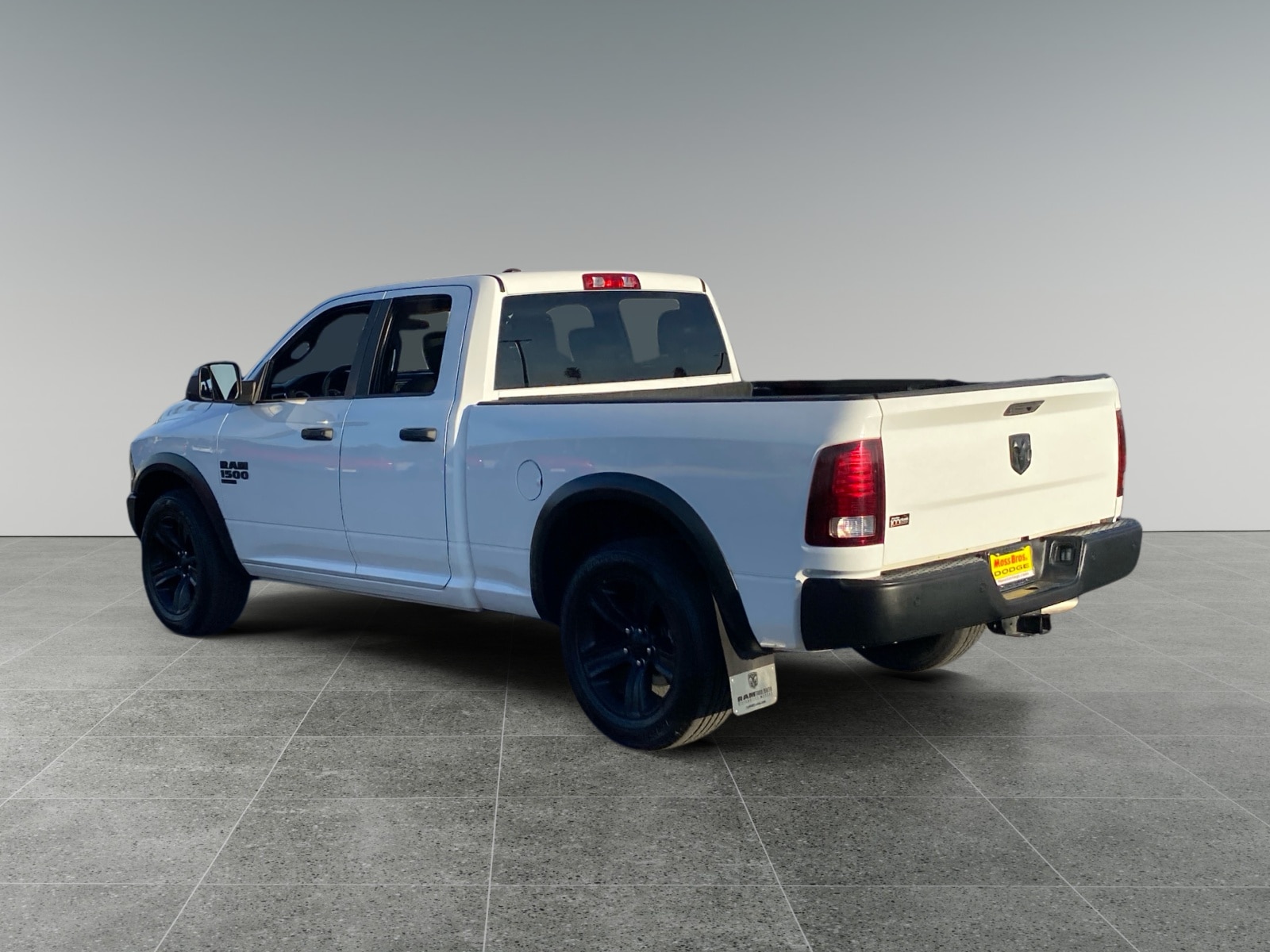 2021 Ram 1500 Classic SLT photo 3