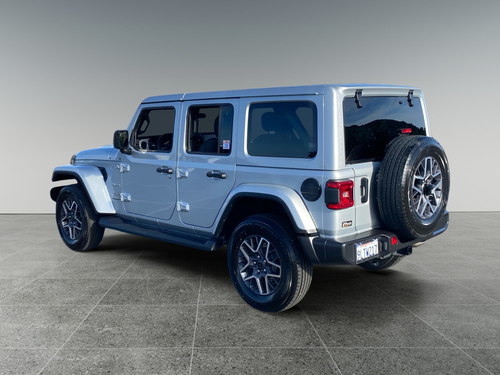 2024 Jeep Wrangler Sahara photo 3