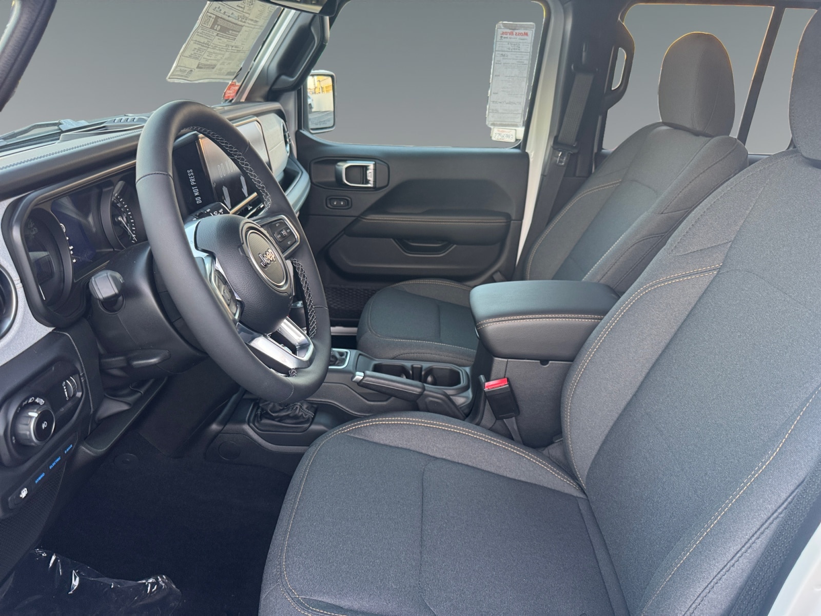 2025 Jeep Wrangler 4xe Sahara 4XE - Photo 9
