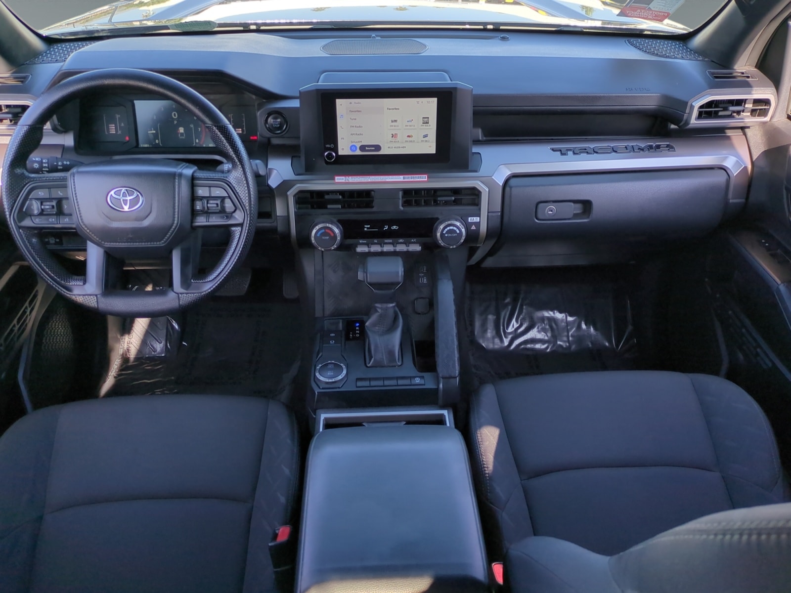 2025 Toyota Tacoma SR5 - Photo 10
